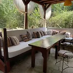 Larin Hotel