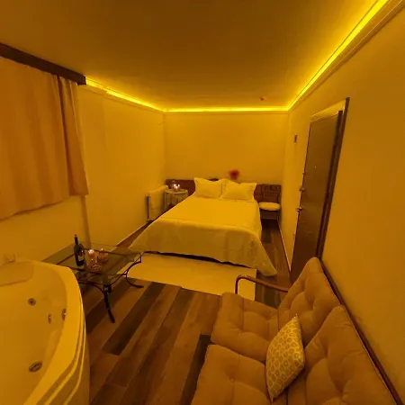 Larin Hotel